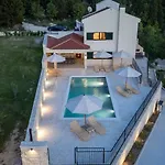 Villa Mikic By Guide