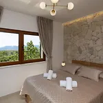 Villa Mikic By Guide