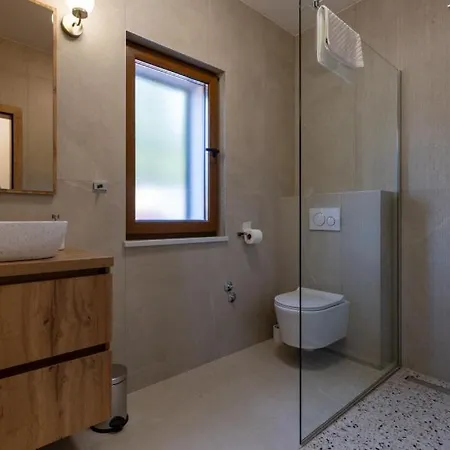 Mikic By Guide * Klek