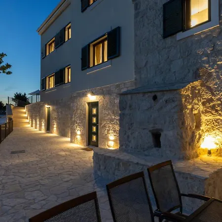 Mikic By Guide Villa