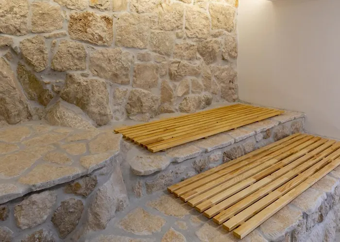 Mikic By Guide וילה *